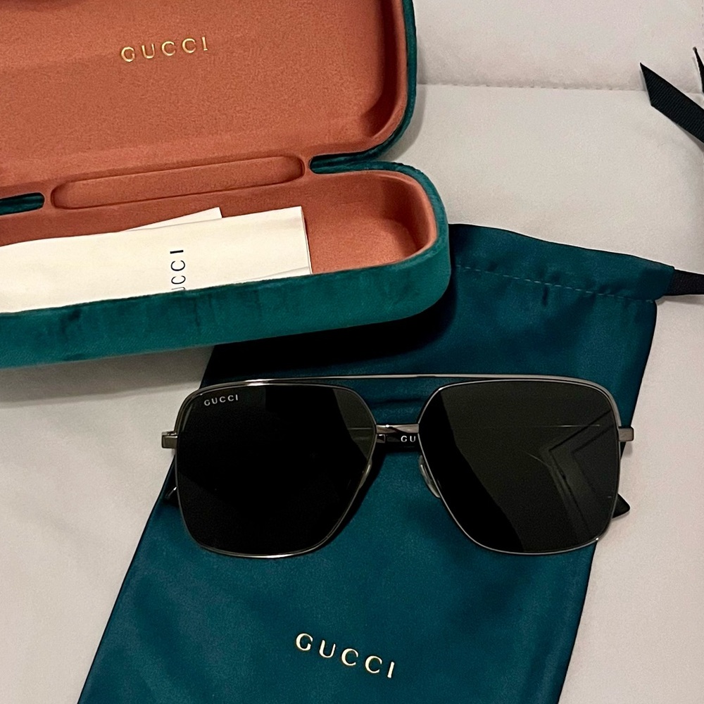 Authentic Gucci Navigator Sunglasses